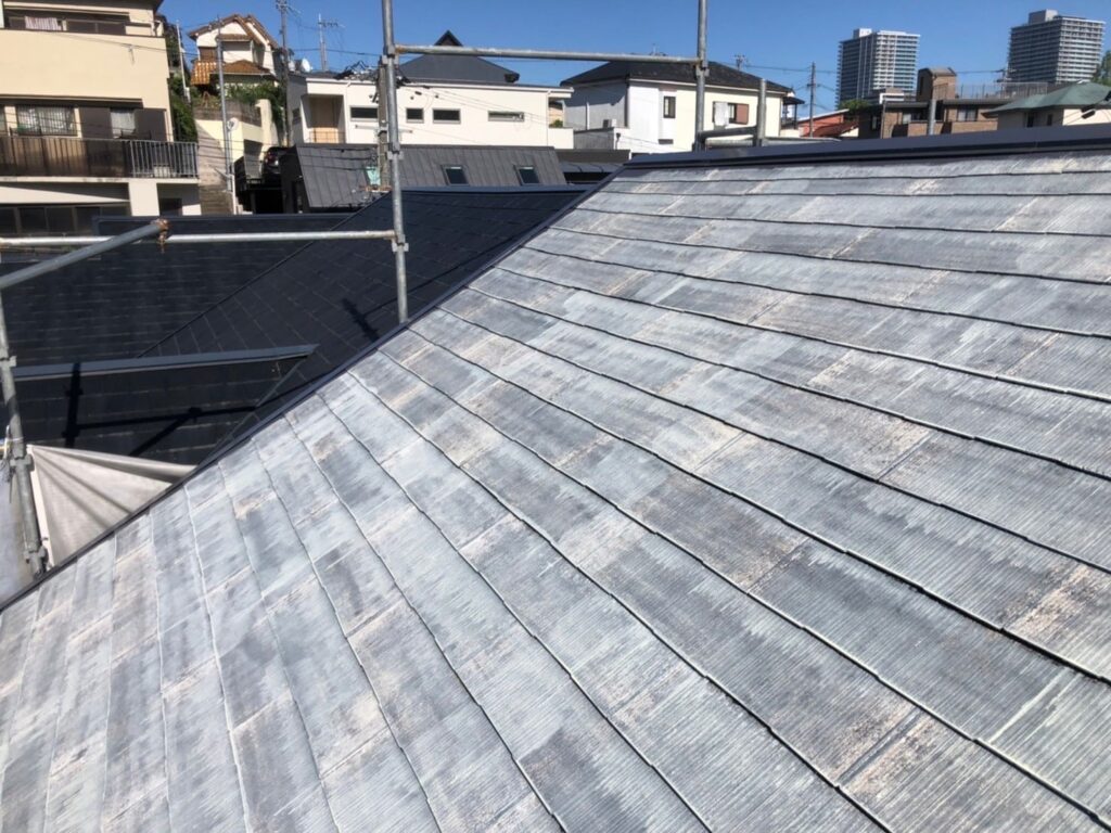 高槻市月見町K様邸の屋根塗装中
